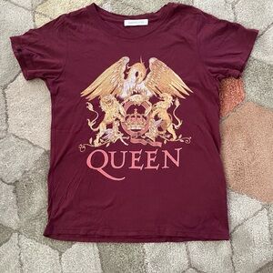 Daydreamer Queen official merch t-shirt